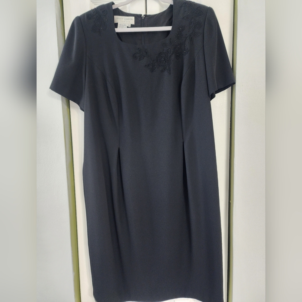 Maggy London Grandmacore Black Short-Sleeve Embroidered Neck Midi Dress Size 16